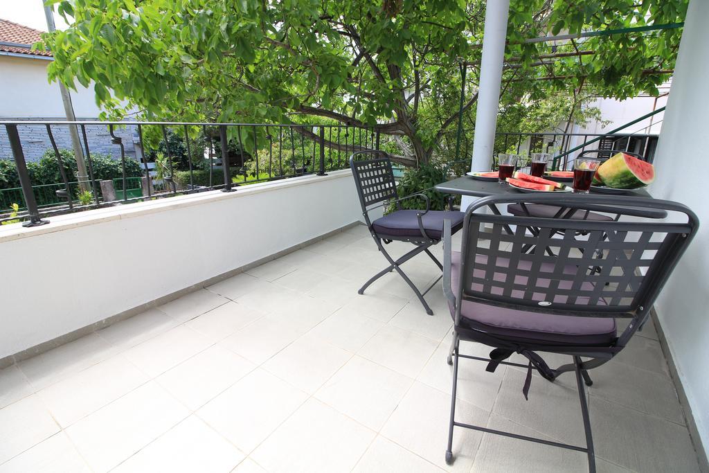 Apartments Lavanda Primosten Ngoại thất bức ảnh