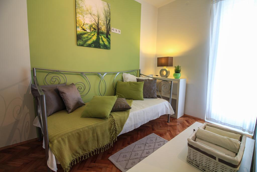 Apartments Lavanda Primosten Ngoại thất bức ảnh